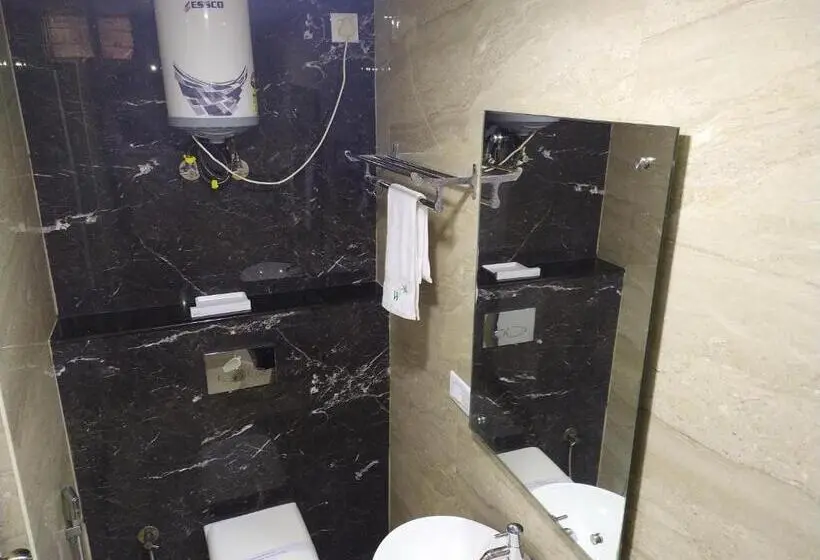 اتاق لوکس, White Boutique