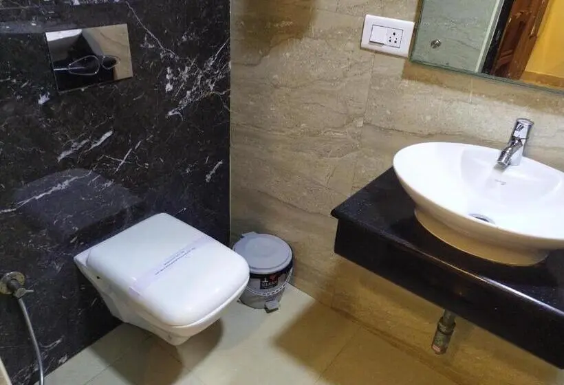 اتاق لوکس, White Boutique
