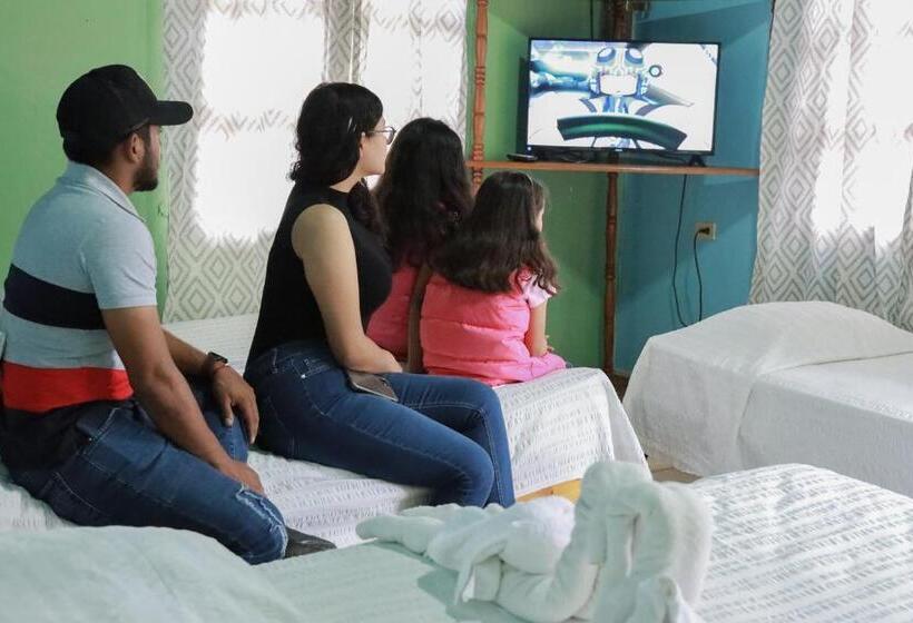 اتاق خانوادگی, Rosalila