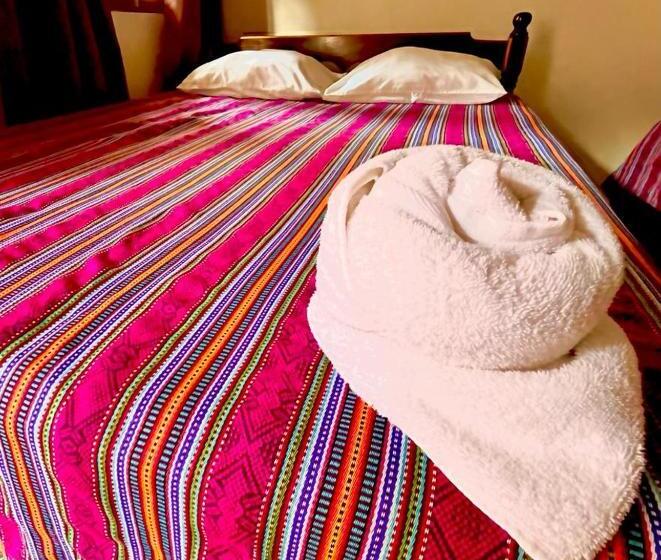 اتاق اکونومی یک تخته, Rosalila