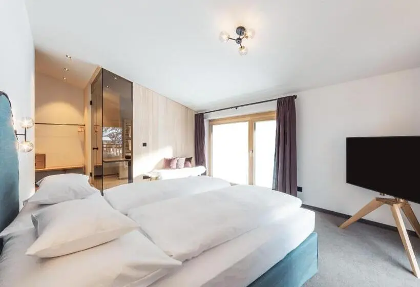 اتاق استاندارد با چشمانداز کوهستان, Burgi S Adults Only