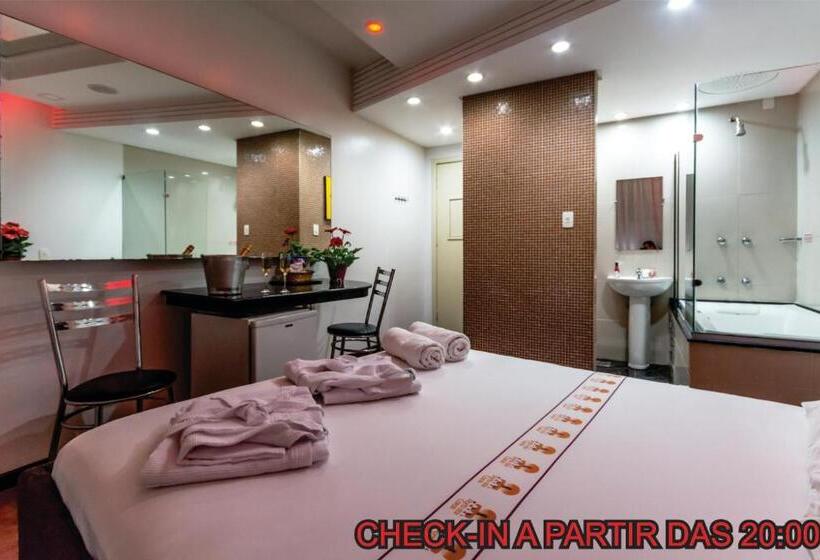 سوئیت با وان آب گرم, Motel Porto Dos Casais