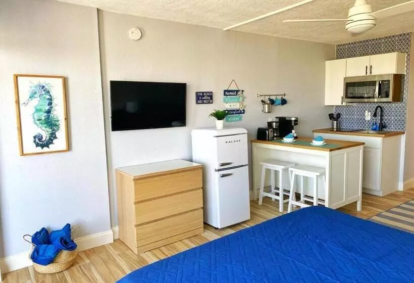 海の見えるスタンダードスタジオ, Castaways Resort Studios