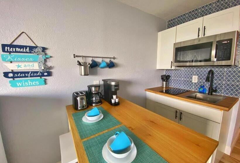 إستوديو قياسى مطل على البحر, Castaways Resort Studios