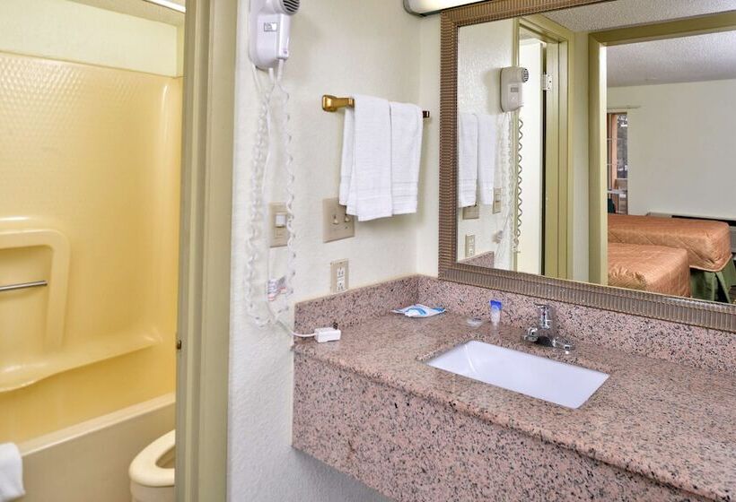 غرفه قياسيه سريرين مزدوجين, Americas Best Value Inn Anderson, Sc