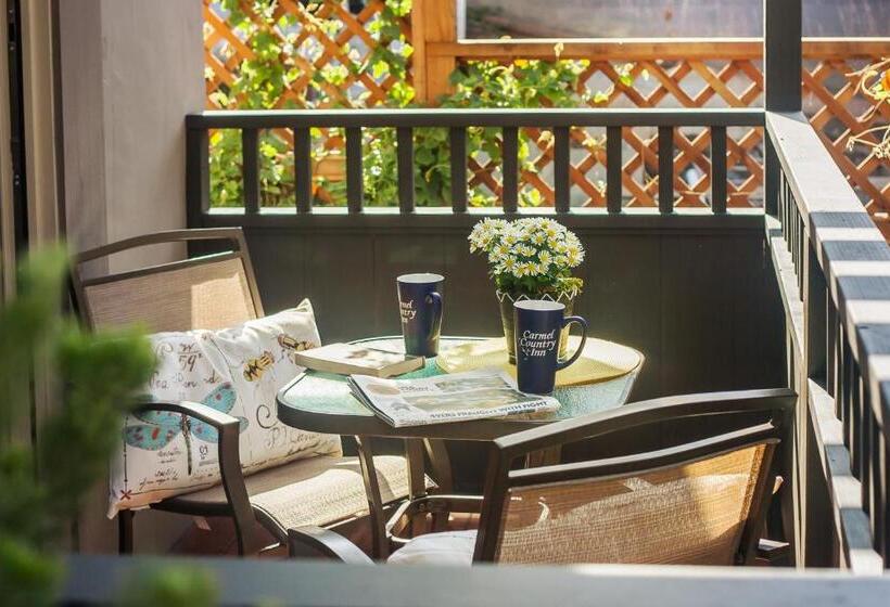 Deluxe Suite King Bed, Carmel Country Inn