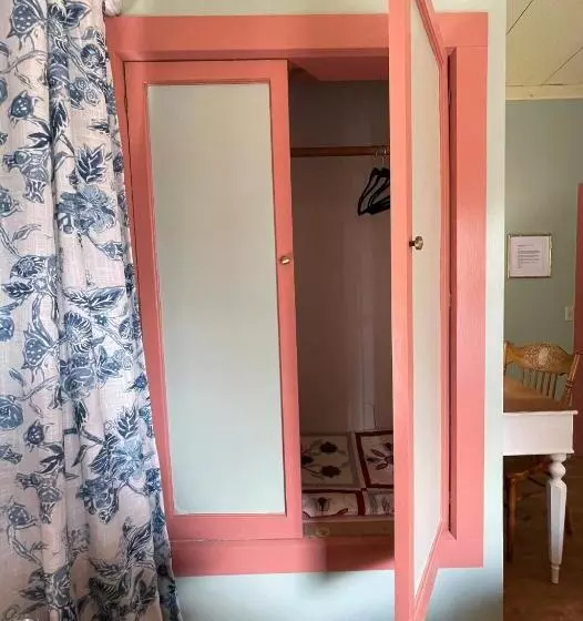 デラックスルーム, Carriage House Bed & Breakfast