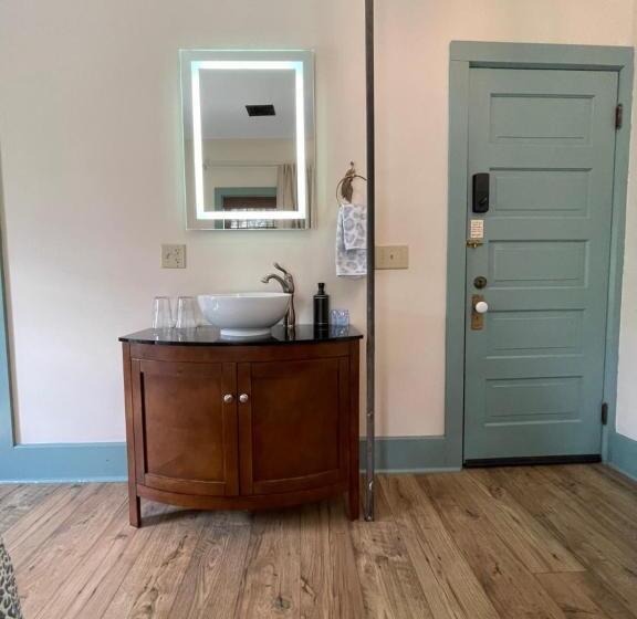 غرفة قياسية, Carriage House Bed & Breakfast