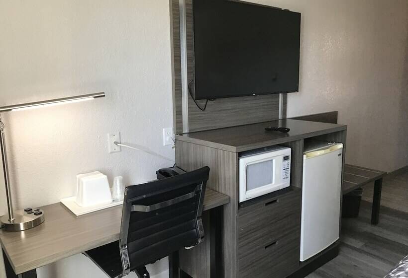 Номер Стандарт 2 Двуспальные Кровати, Hometown Inn