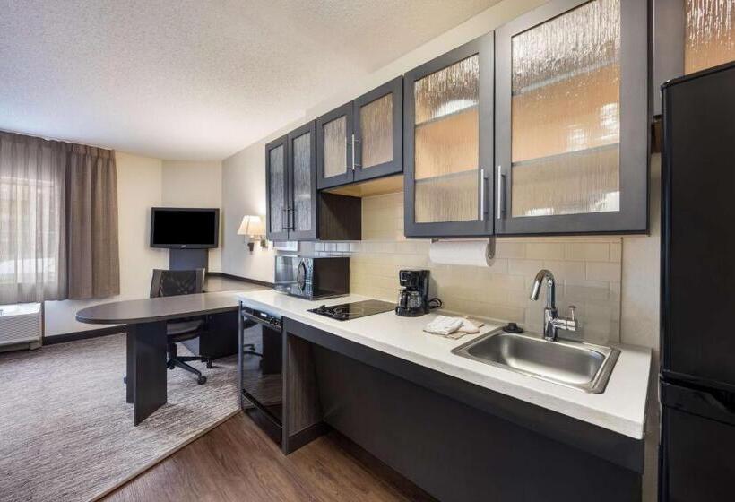 Студия Стандарт Кровать Куин, Sonesta Simply Suites Detroit Troy