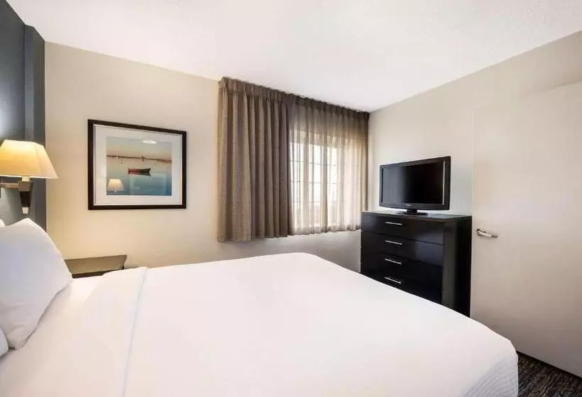 身障者適用スイートルーム, Sonesta Simply Suites Detroit Troy