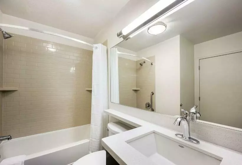 سوییت, Sonesta Simply Suites Salt Lake City Airport