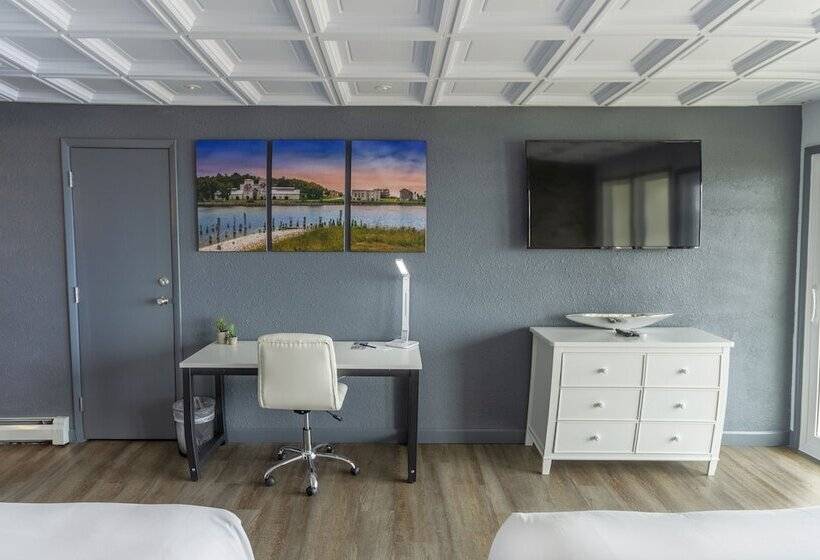 带2个双人床的标准工作室, Terrace Bay Hotel   Lakefront