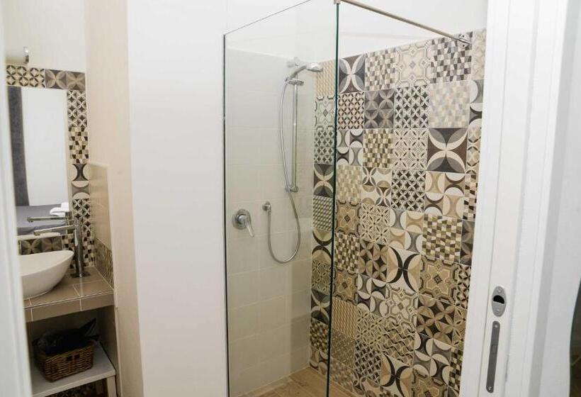 חדר סטנדרט עם מיטת קינג, ‘a Minnula