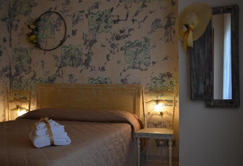 Номер Стандарт с Балконом, La Casa Di Angy