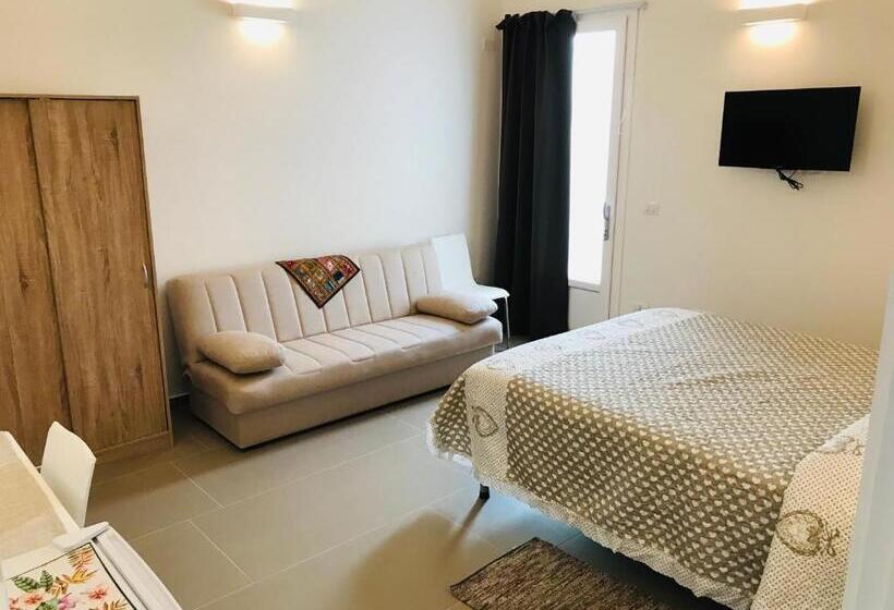 Pokój Trzyosobowy Comfort, Salento Levante