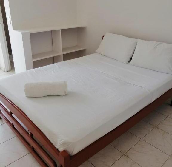 Номер Стандарт, Es Lancers, Melgar