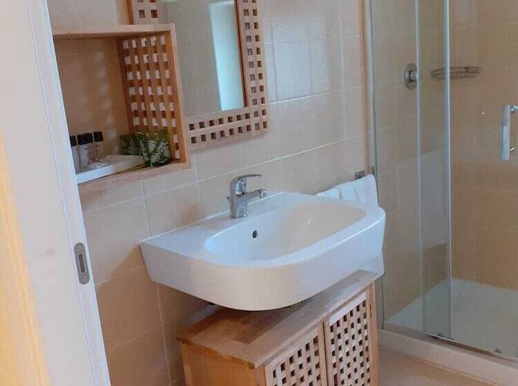 エコノミールーム, Lido Beach Phg