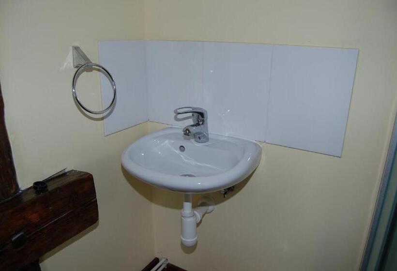 스탠다드 트리플 룸, Pudlov