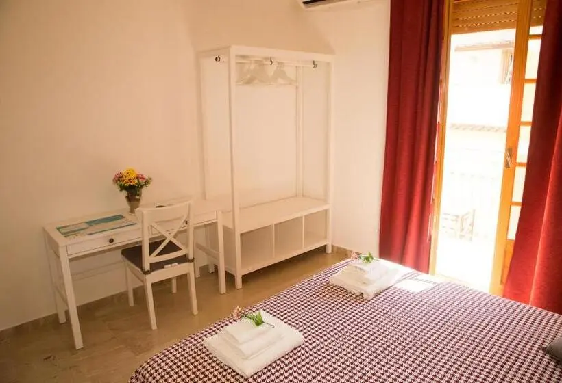 デラックスルーム, La Balestra B&b