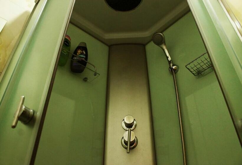 バス共有のスタンダードルーム, Cuba Hostel