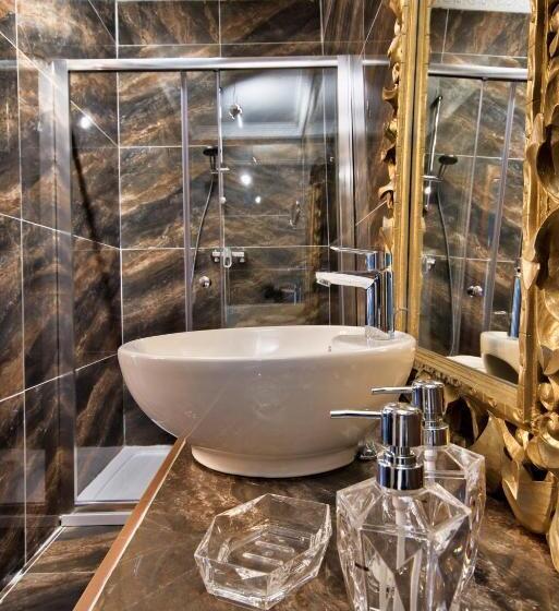 اتاق استاندارد با تخت بزرگ, Julina Boutique Living