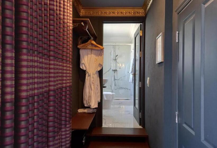 Suite with Terrace, Julina Boutique Living
