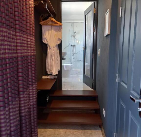 Suite with Terrace, Julina Boutique Living