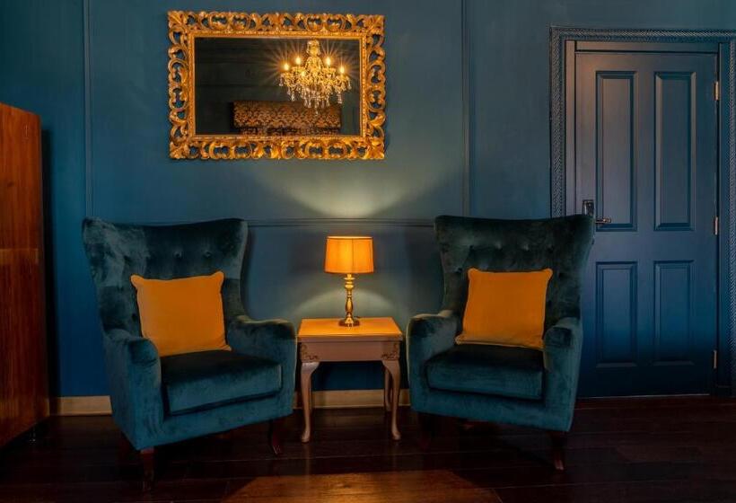 اتاق استاندارد با تخت بزرگ, Julina Boutique Living