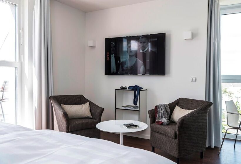 Superior studio with balcony, Mintrops Concierge