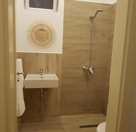 חדר סטנדרט לשלושה, Dimitri Guest House