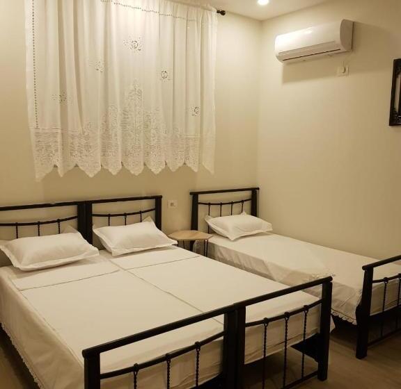 חדר סטנדרט לשלושה, Dimitri Guest House