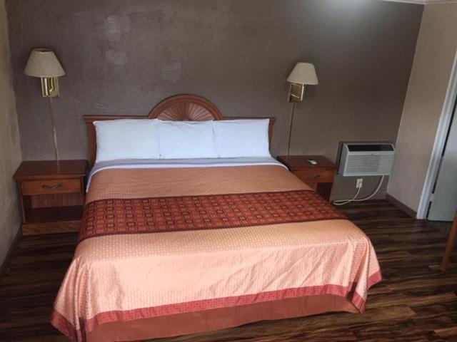 غرفة قياسية فردية, Hilltop Inn