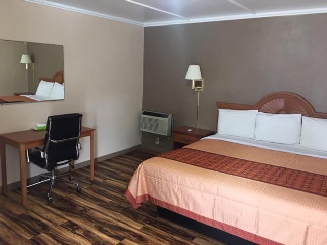 غرفة قياسية فردية, Hilltop Inn