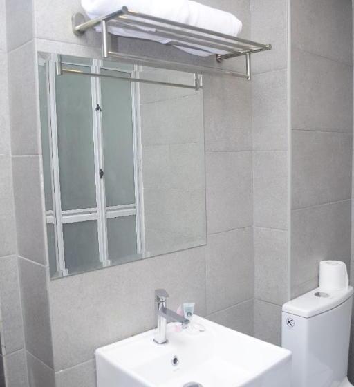 豪华三人间, Rest And Comfort Boutique