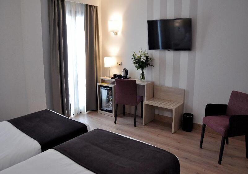 اتاق لوکس سه تخته, Rest And Comfort Boutique