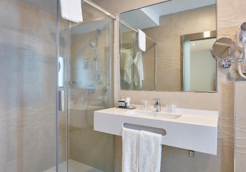 豪华三人间, Rest And Comfort Boutique