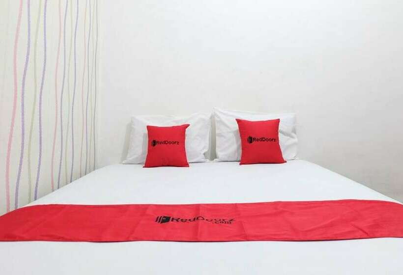 Номер Economy, Reddoorz Near Ahmad Yani Airport 3