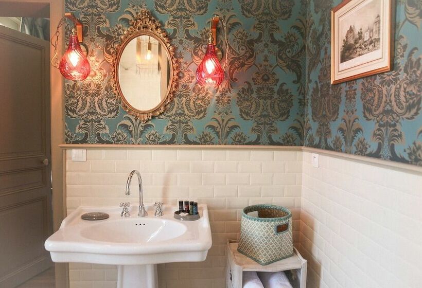 스탠다드 룸, Le Manoir Des Chevaux Dores