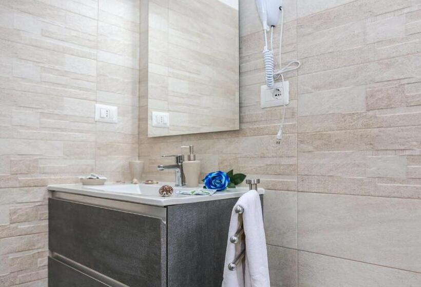 غرفة قياسية رباعية, Mar Y Sal