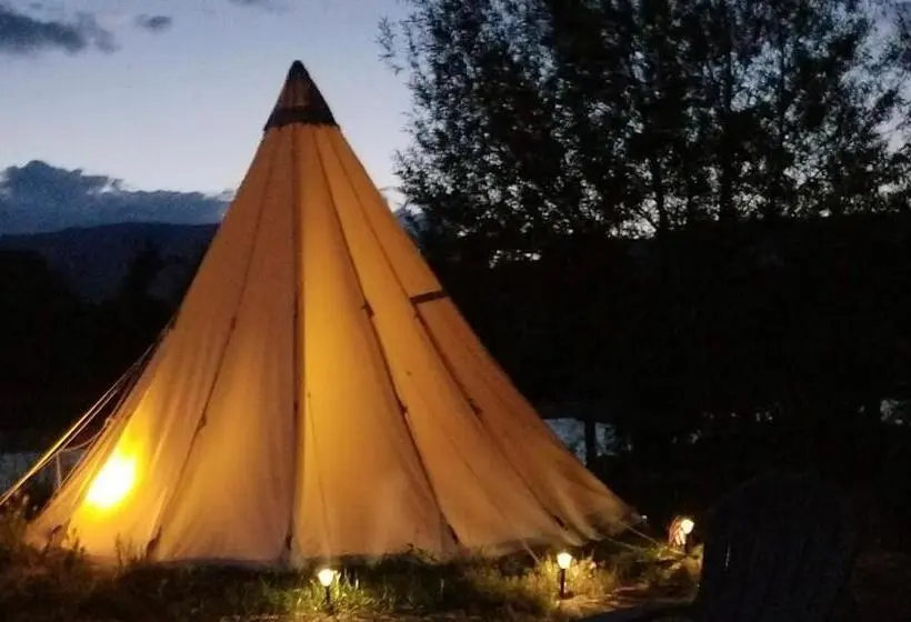 Standard Tent, Oddfellow Inn & Farm