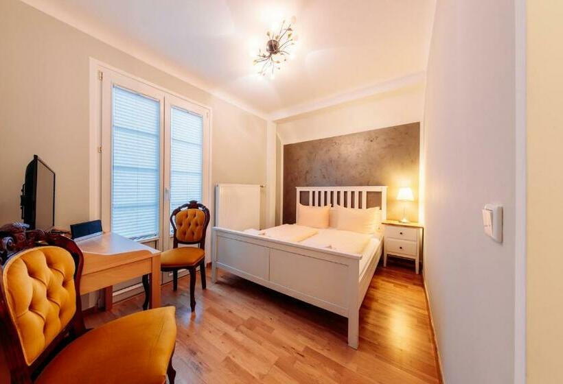 اتاق استاندارد, Haus Sanssouci