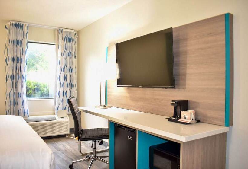 غرفه قياسيه سريرين مزدوجين, Clarion Pointe Vidalia  Lyons West