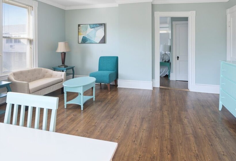 침실 1개 주택, Colonial Inn