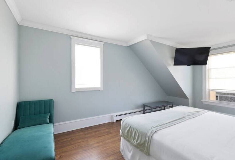 침실 1개 주택, Colonial Inn