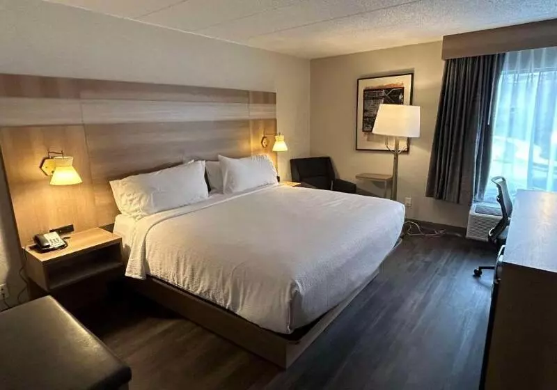 キングサイズベッドのスイートルーム, Best Western Plus Heritage Rail Inn & Suites