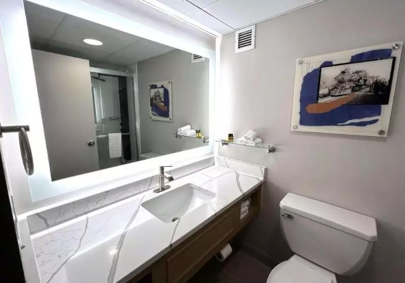 キングサイズベッドのスイートルーム, Best Western Plus Heritage Rail Inn & Suites