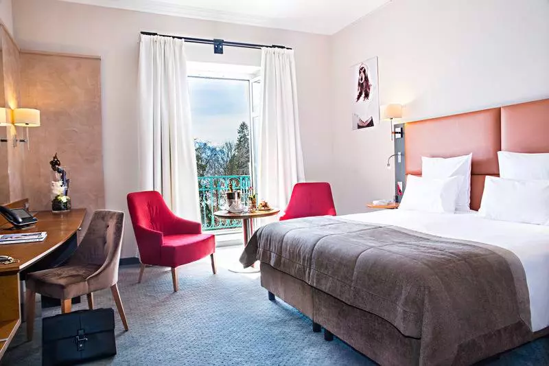 身障者適用キングサイズベッドルーム, Best Western Plus Heritage Rail Inn & Suites