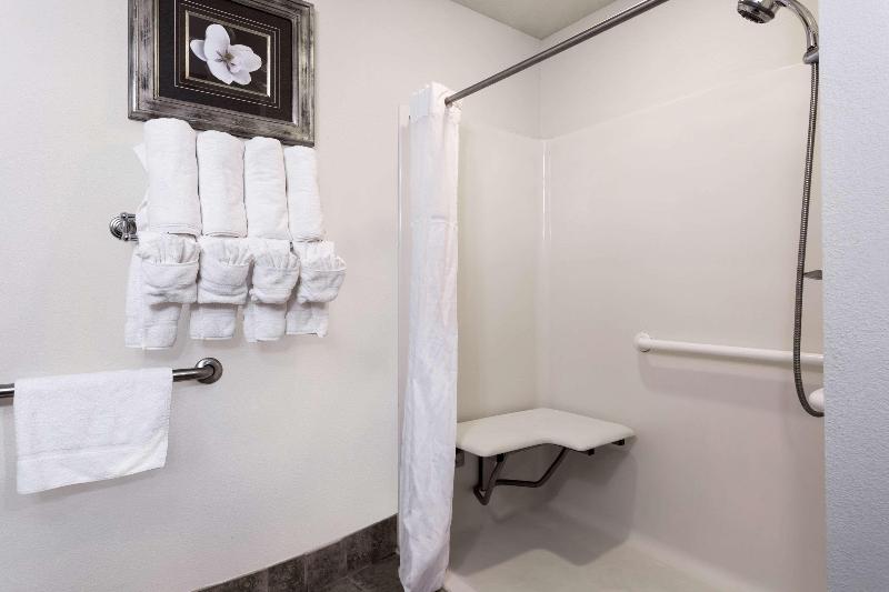 스위트 킹사이즈 침대, Best Western Plus Heritage Rail Inn & Suites