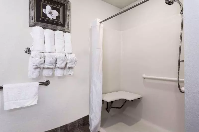 キングサイズベッドのスイートルーム, Best Western Plus Heritage Rail Inn & Suites